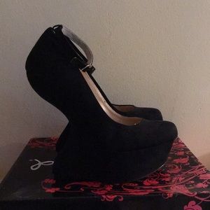Qupid Ting-01 Heel-less Shoes